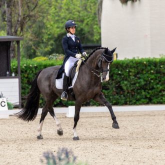 Cristina Torrent montando a Keano.